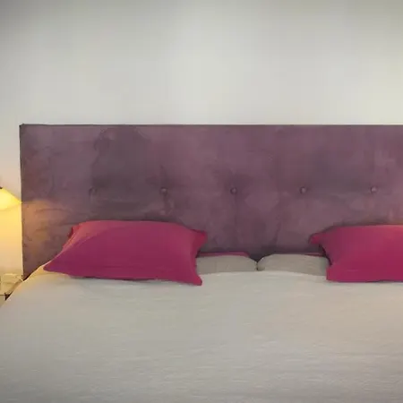 Chez Le Vigneron Studio Fushia Отель типа 